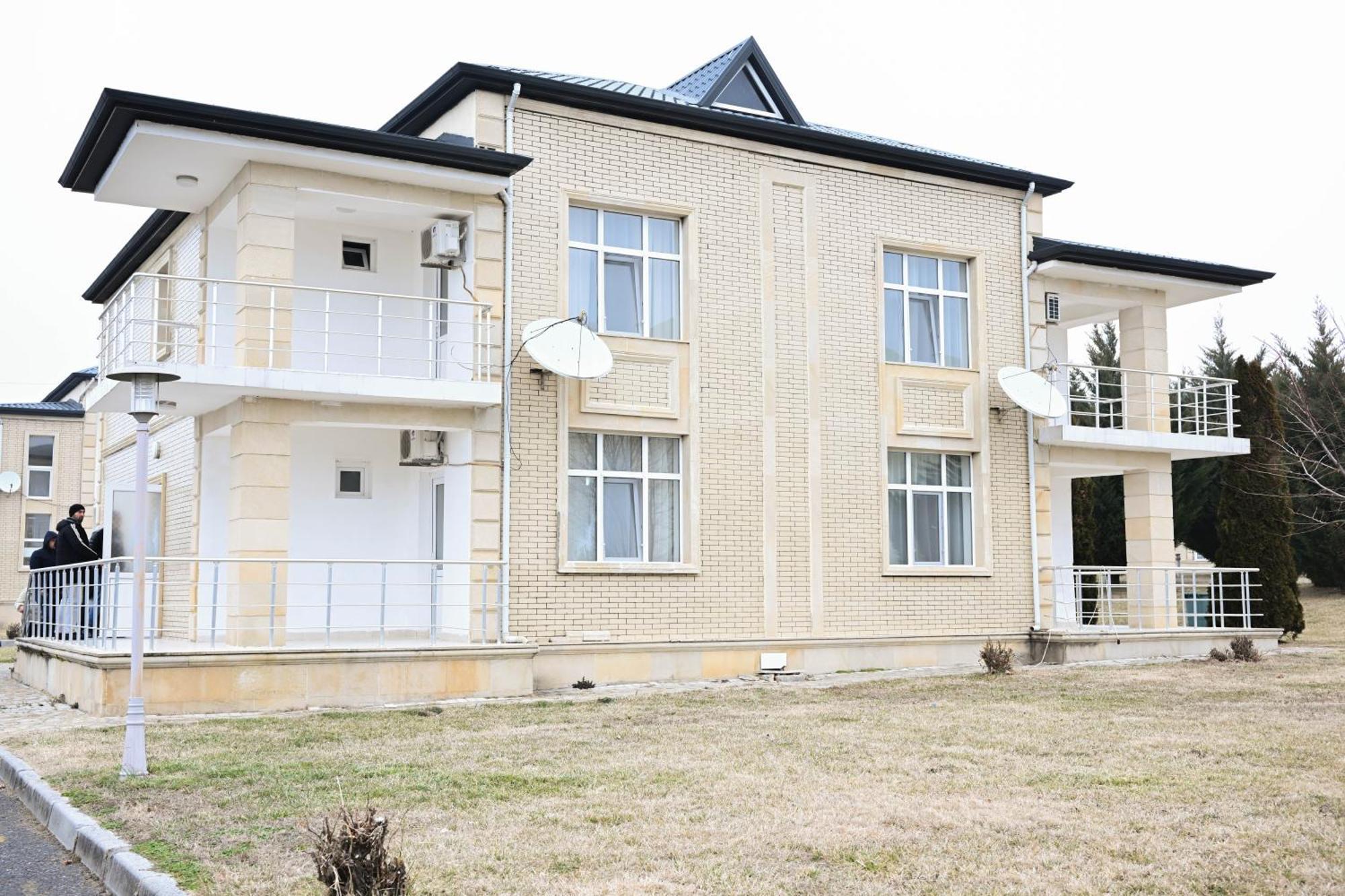 Arena Hotel Qakh Exterior photo